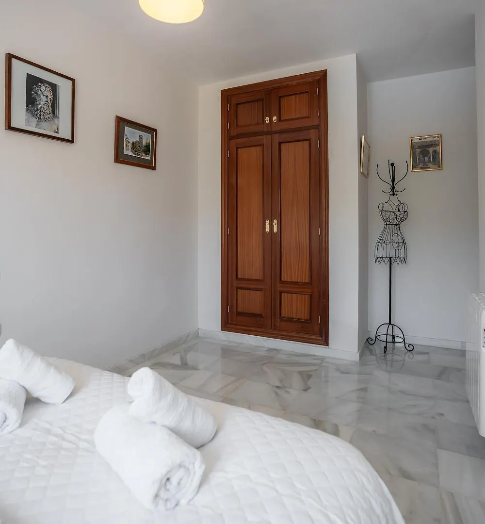 Tuguest Torre Del Capitan Apartment Granada 0*,  Spain