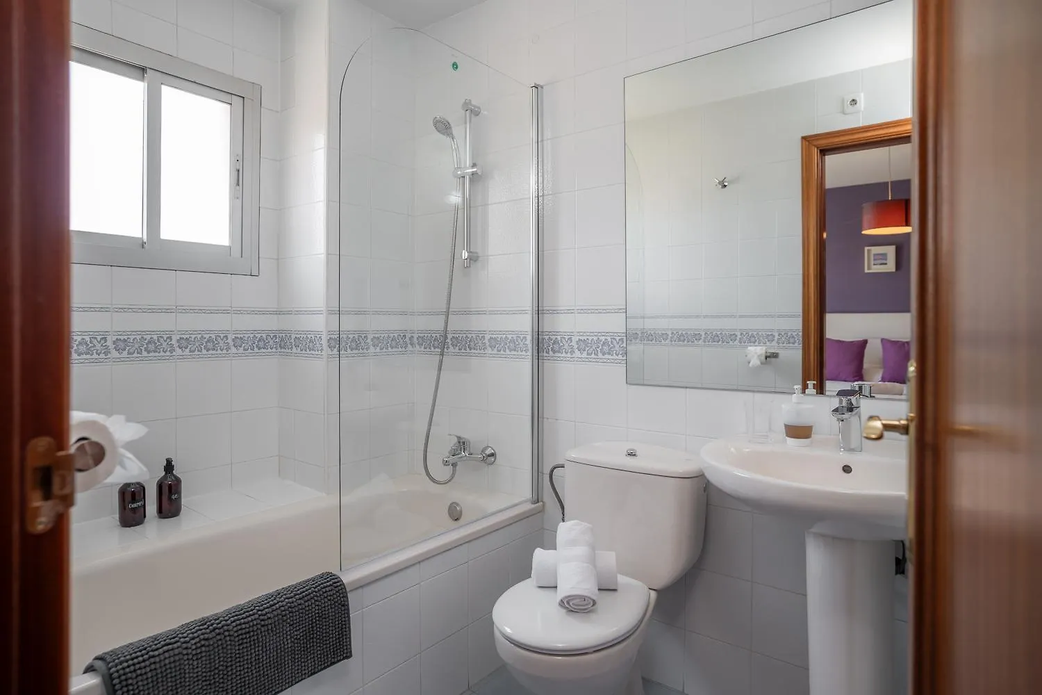 Tuguest Torre Del Capitan Apartment Granada 0*,  Spain